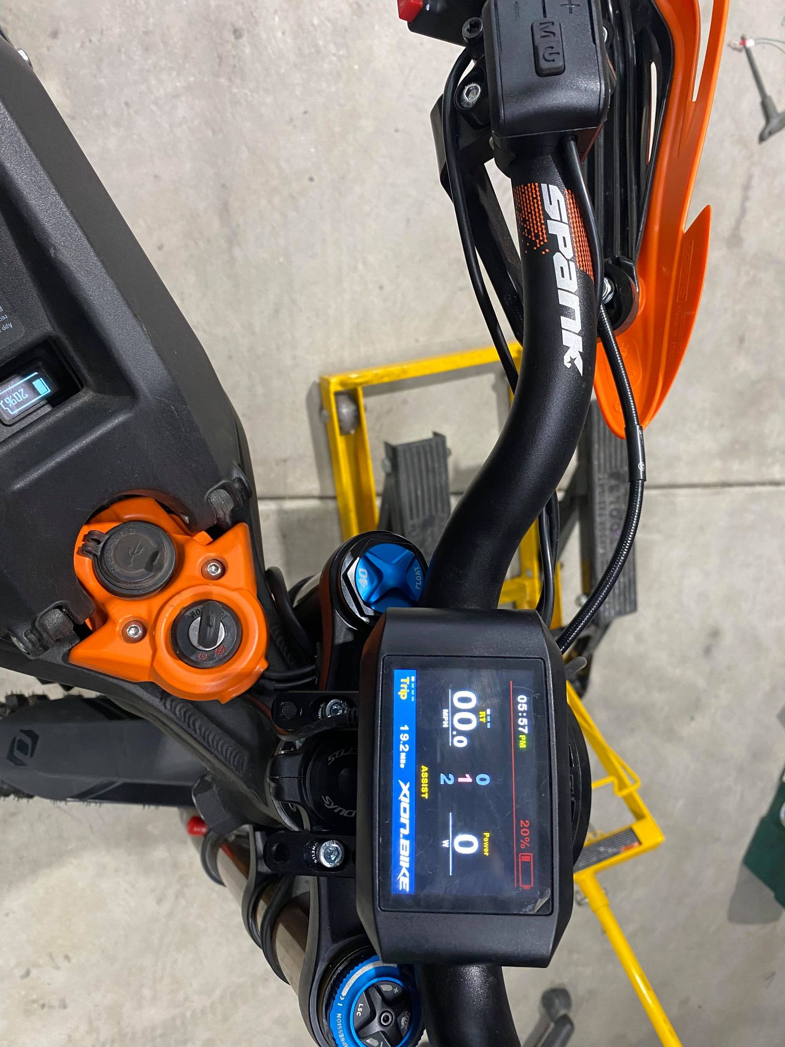 APT 750c Full Color Display + Sur-ron Harness